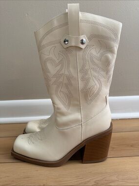 Forever 21 Cream Western-Style Block Heel Boots